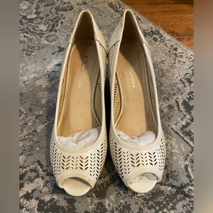 CL by Laundry wedge “bone” color shoes, size 10